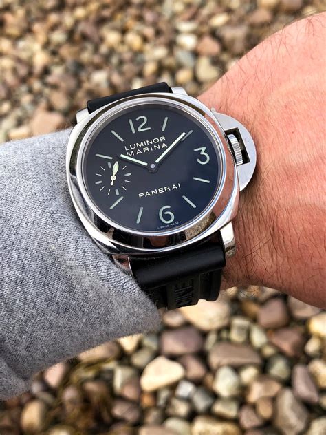 [Panerai] PAM00111 at the beach : r/Watches 